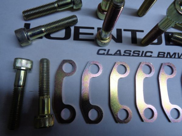 Bevestigingset aandrijfas aan differentieel, bouten met vulplaten M10 50MM - Afbeelding 3