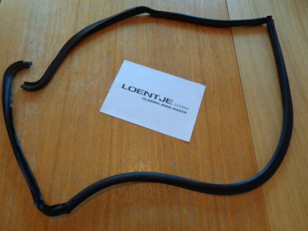 Deurrubber rechts BMW 02 voor 1502 – 2002 turbo, ook touring