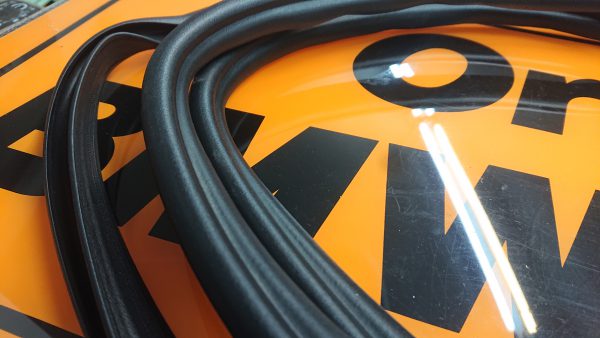Kofferbakrubber BMW 02 sedan baur turbo - Afbeelding 2