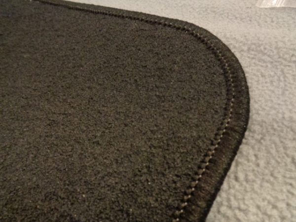 velours automatten set BMW e30 sedan touring coupe, zwart beige blauw of antraciet - Afbeelding 3