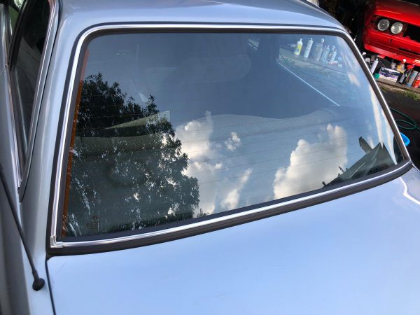Raampees achterruit BMW e30 - Afbeelding 2