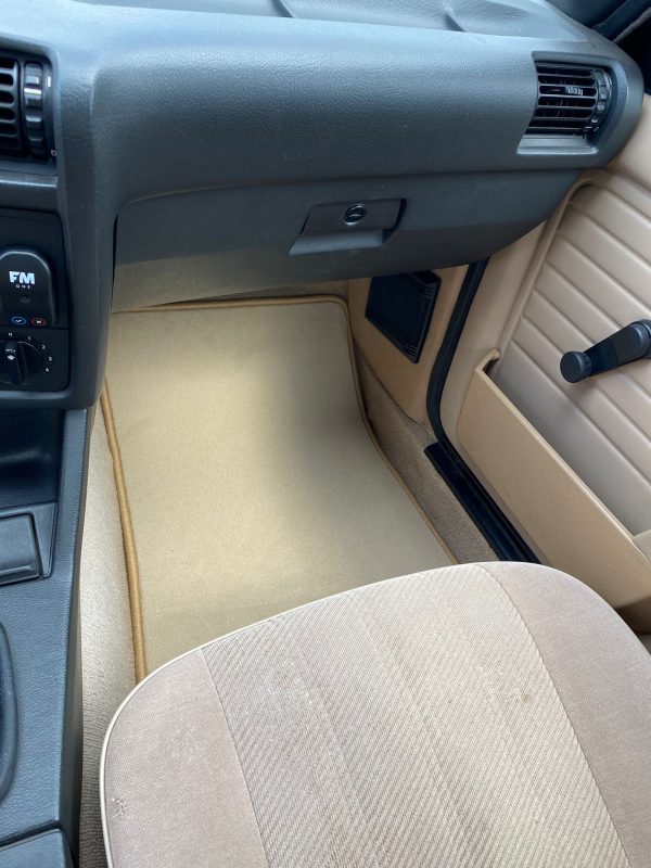 velours automatten set BMW e30 sedan touring coupe, zwart beige blauw of antraciet - Afbeelding 8