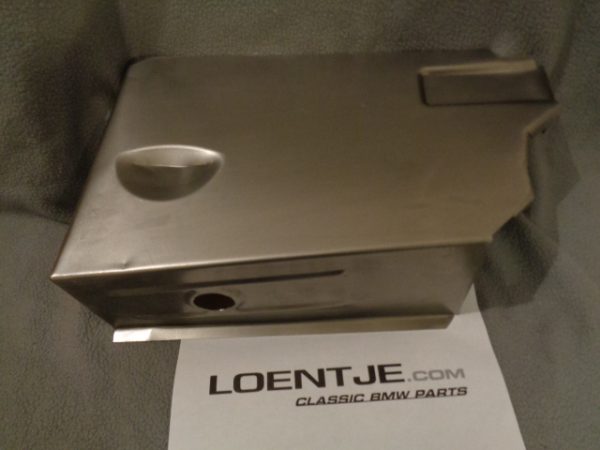 BMW e30 type 2 reparatiepaneel rechts achter in de koffer (plek waarbij zes cilinders de accu staat) - Afbeelding 5