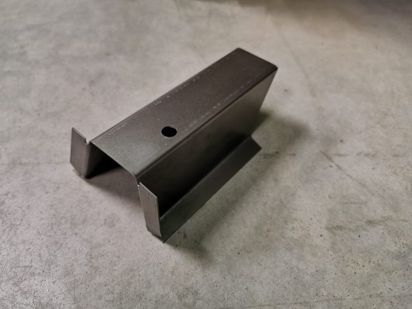 E30 accubak houder achterin type 2 1987-1994 - Afbeelding 4