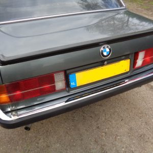 Nieuw chromen middendeel BMW e30 achterbumper