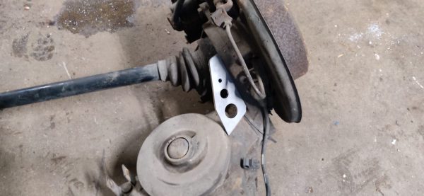 Versteviging draagarm achteras BMW e30 bovenkant - Afbeelding 3