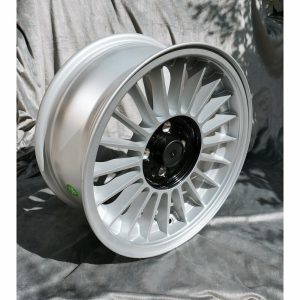 BMW e30 16 inch alpina stijl repro set, 7J voor en 8J achter