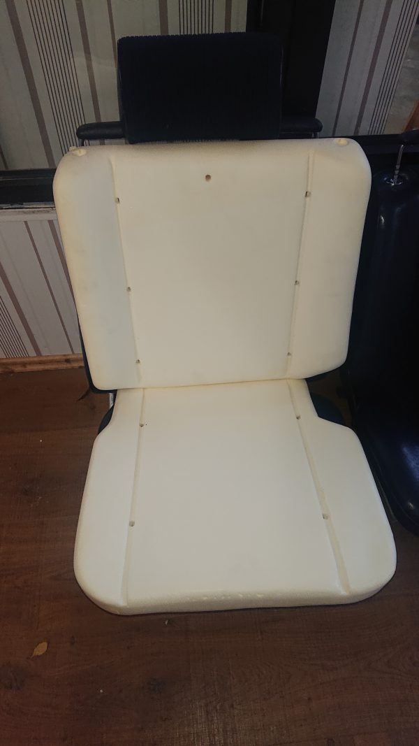 Binnen werk stoel rechts BMW 02, stoelvulling nieuw PU - Afbeelding 3