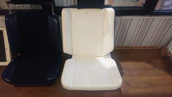 Binnen werk stoel links BMW 02, stoelvulling nieuw PU