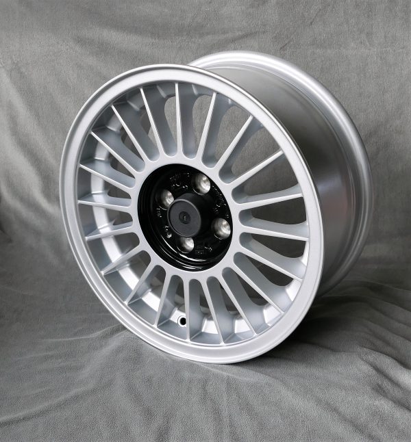 BMW e30 17 inch alpina stijl repro velg - Afbeelding 2