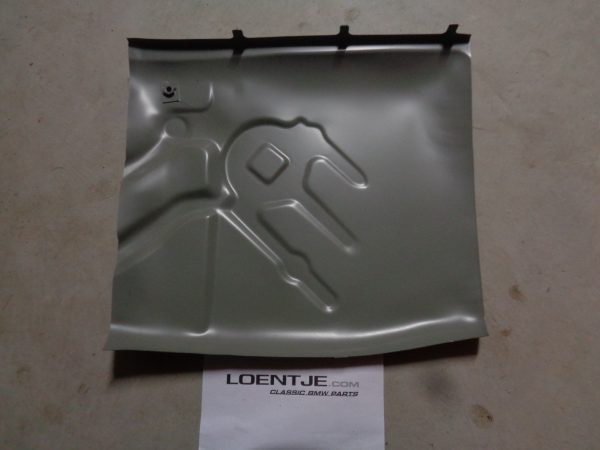 Bodemplaat links achter BMW 02