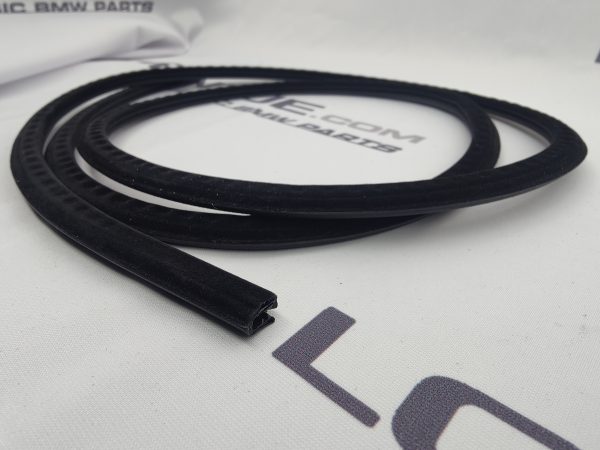 Rubber voor schuifdak 54121906999 1650mm