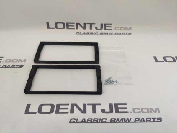 mistlamphouders, frames voor de mistlampen vast te houden