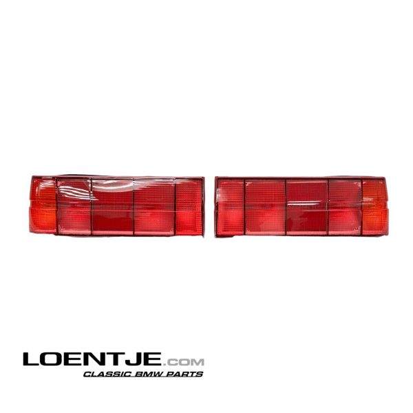 BMW e30 type 1 achterlichten volledig rood