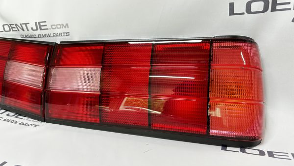 BMW E30 Type 2 Achterlichten rood - Afbeelding 3