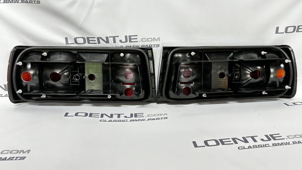 BMW E30 Type 2 Achterlichten rood - Afbeelding 5