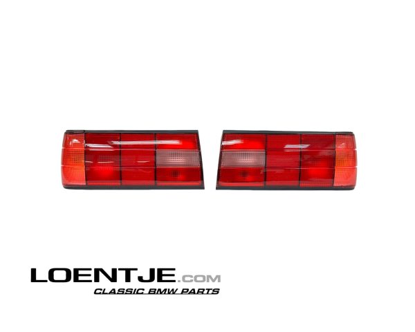 BMW E30 Type 2 Achterlichten rood