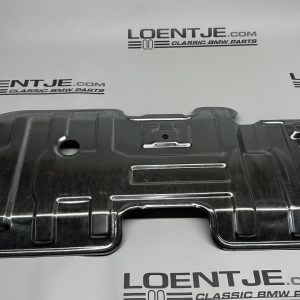 Hitteschild uitlaat over de achtersilencer